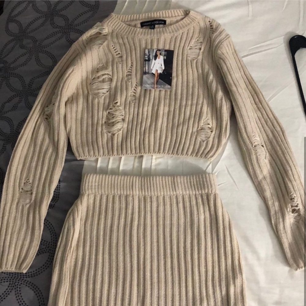 Two piece skirt set